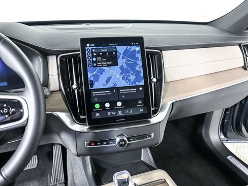 Certified 2026 Volvo XC90 B6 Plus w/ Protection Package Premier AWD/4WD image 15