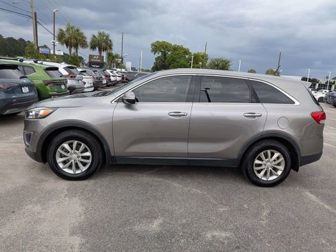 Used 2018 Kia Sorento L FWD image 7
