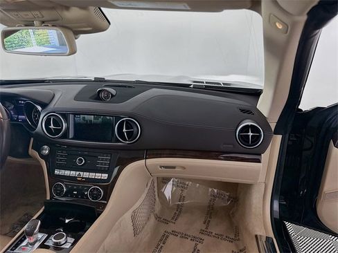 Certified 2020 Mercedes-Benz SL 550 image 24