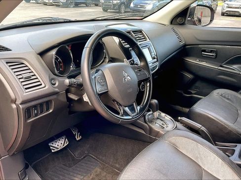 Used 2017 Mitsubishi Outlander Sport SEL AWD/4WD image 13