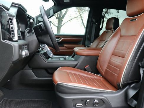 Used 2024 GMC Sierra 3500 Denali Ultimate image 15