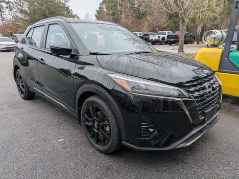 Used 2024 Nissan Kicks SR w/ SR Premium Package image 5