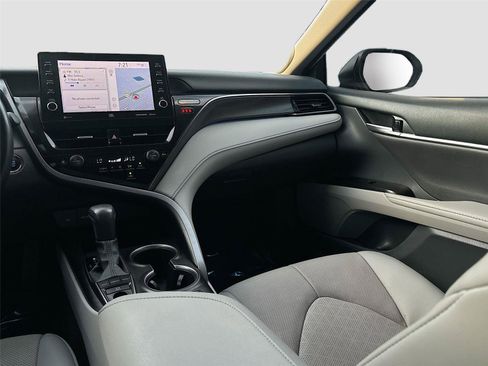 Used 2023 Toyota Camry XSE image 27