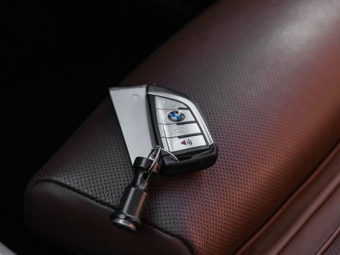 Used 2022 BMW X5 M50i w/ Executive Package image 70