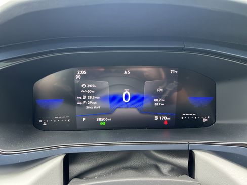 Certified 2023 Volkswagen Taos SE w/ Panoramic Sunroof Package FWD image 19