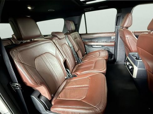 Used 2024 Ford Expedition Max Limited image 31