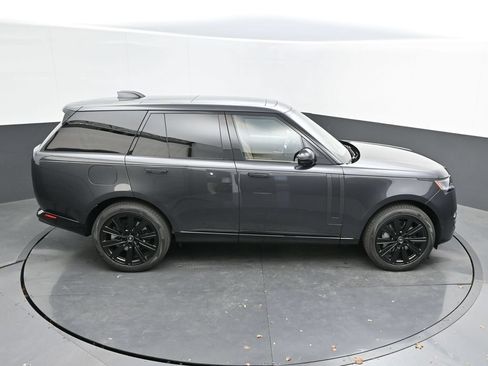 Used 2025 Land Rover Range Rover SE AWD/4WD image 38