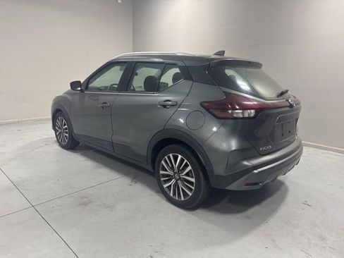 Used 2021 Nissan Kicks SV image 8