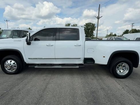 Used 2025 Chevrolet Silverado 3500 High Country w/ High Country Premium Package AWD/4WD image 5