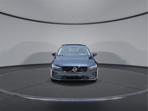 Used 2024 Volvo S60 B5 Core AWD/4WD image 4