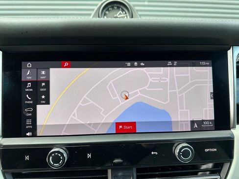 Certified 2023 Porsche Macan S image 33