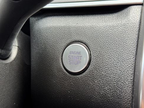 Used 2022 Kia Sorento S FWD image 21