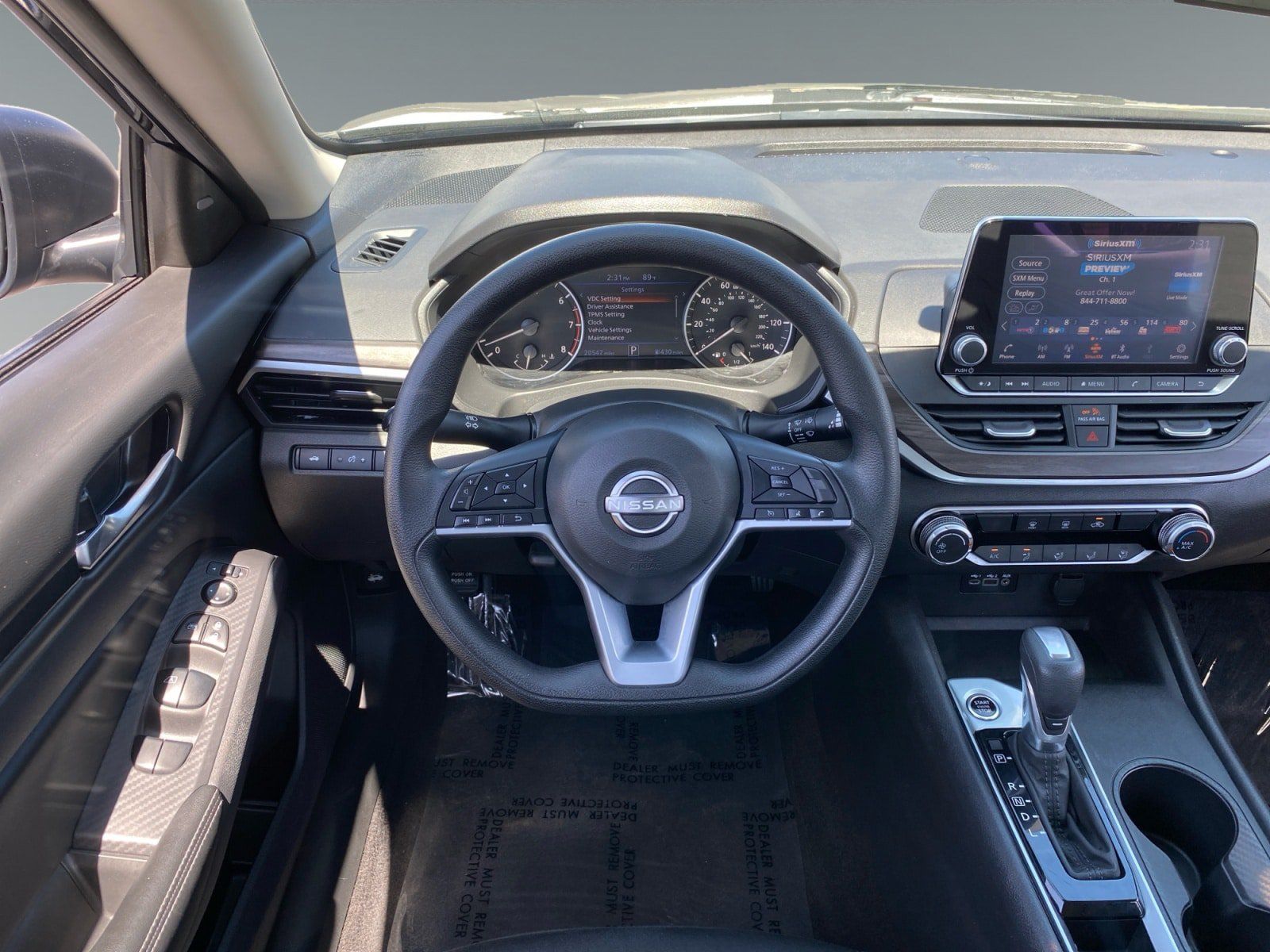 Used 2025 Nissan Altima 2.5 SV FWD image 12