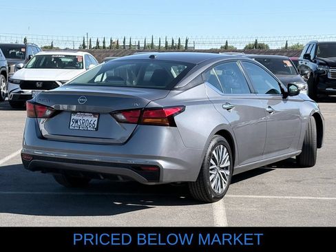 Used 2024 Nissan Altima 2.5 SV FWD image 5