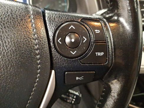 Used 2018 Toyota RAV4 XLE image 19