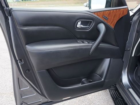 Used 2019 INFINITI QX80 Luxe image 19