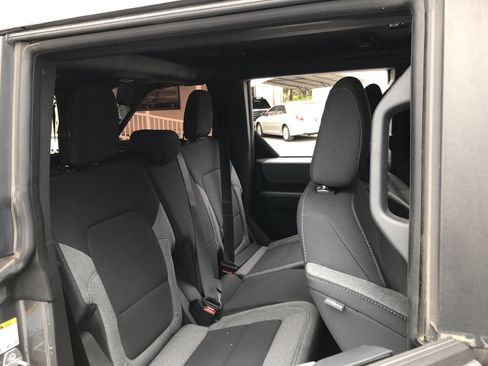 Used 2022 Ford Bronco 4-Door image 12