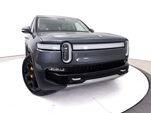 Used 2023 Rivian R1S Adventure AWD/4WD image 26
