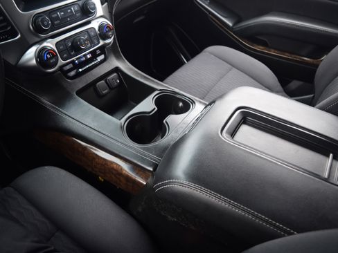 Used 2017 Chevrolet Tahoe 4WD image 11