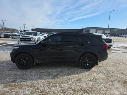Used 2022 Ford Explorer Timberline image 3