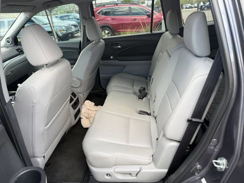 Used 2016 Honda Pilot EX-L image 3