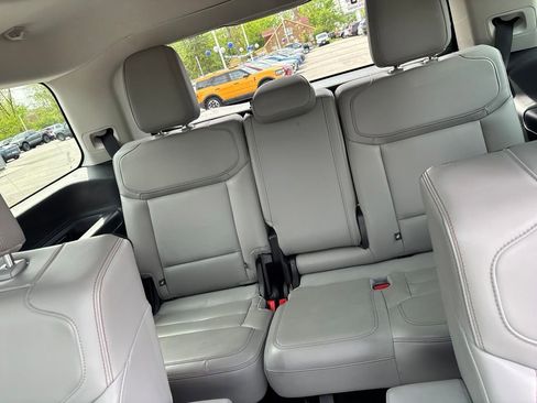 Used 2025 Ford Expedition Active AWD/4WD image 11