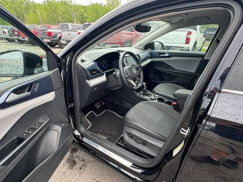 Used 2023 Volkswagen Taos SE AWD/4WD image 5