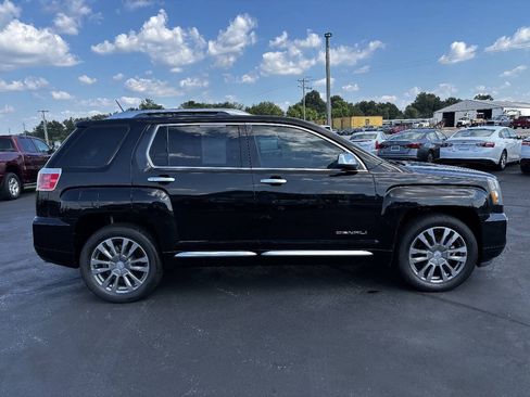 Used 2017 GMC Terrain Denali FWD image 5