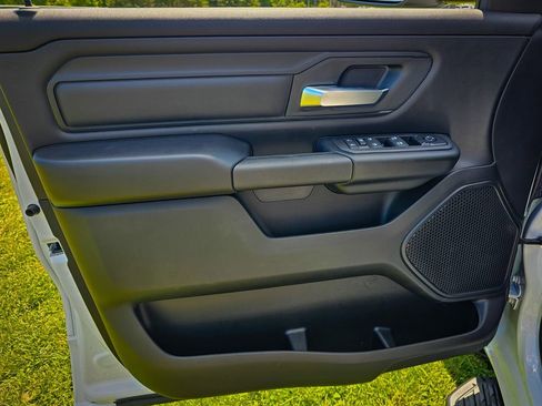 New 2026 RAM 1500 Express AWD/4WD image 10