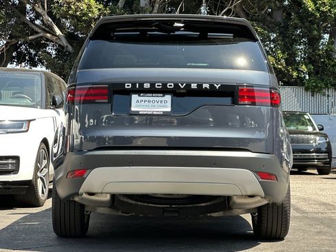 Used 2025 Land Rover Discovery S AWD/4WD image 9