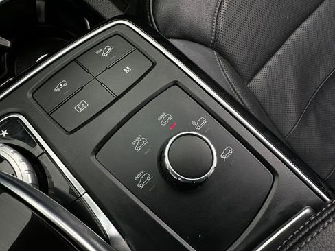 Used 2018 Mercedes-Benz GLS 550 4MATIC image 34