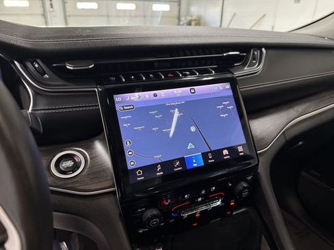 Used 2022 Jeep Grand Cherokee L Limited w/ Luxury Tech Group II image 29