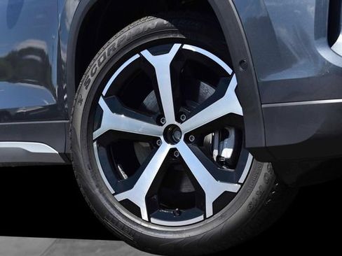 New 2026 Volkswagen Tiguan SE AWD/4WD image 3
