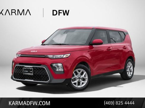 Used 2022 Kia Soul LX w/ Technology Package FWD image 1