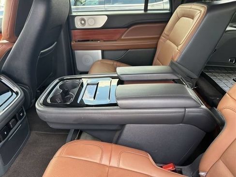 Used 2024 Lincoln Navigator L Reserve AWD/4WD image 55