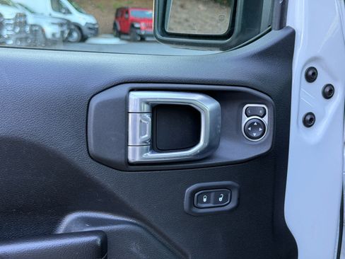 Used 2021 Jeep Wrangler Unlimited Sport AWD/4WD image 14