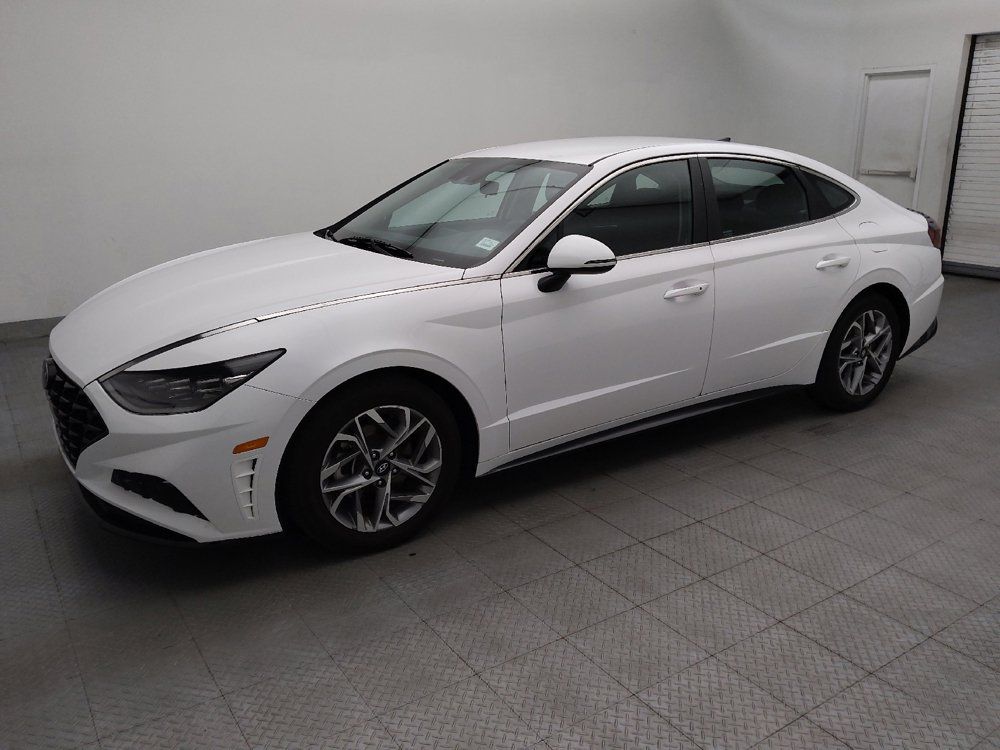 Used 2023 Hyundai Sonata SEL FWD image 2