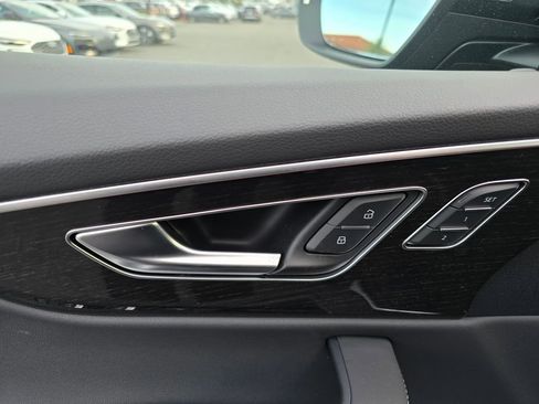 New 2026 Audi Q8 Premium Plus image 23