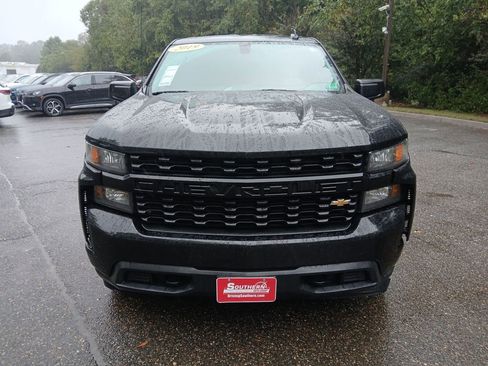 Used 2019 Chevrolet Silverado 1500 Custom w/ Custom Value Package image 8