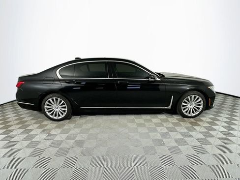 Used 2021 BMW 740i xDrive w/ Premium Package AWD/4WD image 8