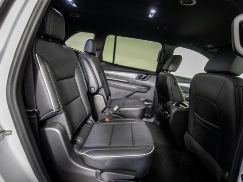 Used 2026 Buick Enclave Preferred FWD image 12