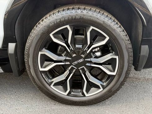 Used 2025 GMC Sierra EV Denali image 22