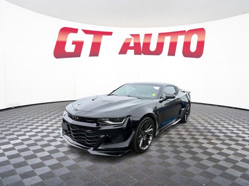 Used 2020 Chevrolet Camaro ZL1 RWD image 5