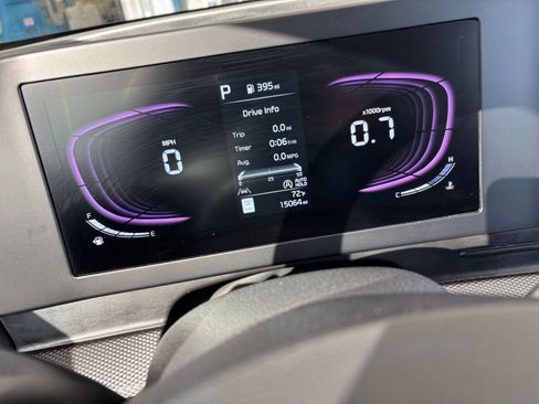 Used 2025 Kia Sportage LX image 40