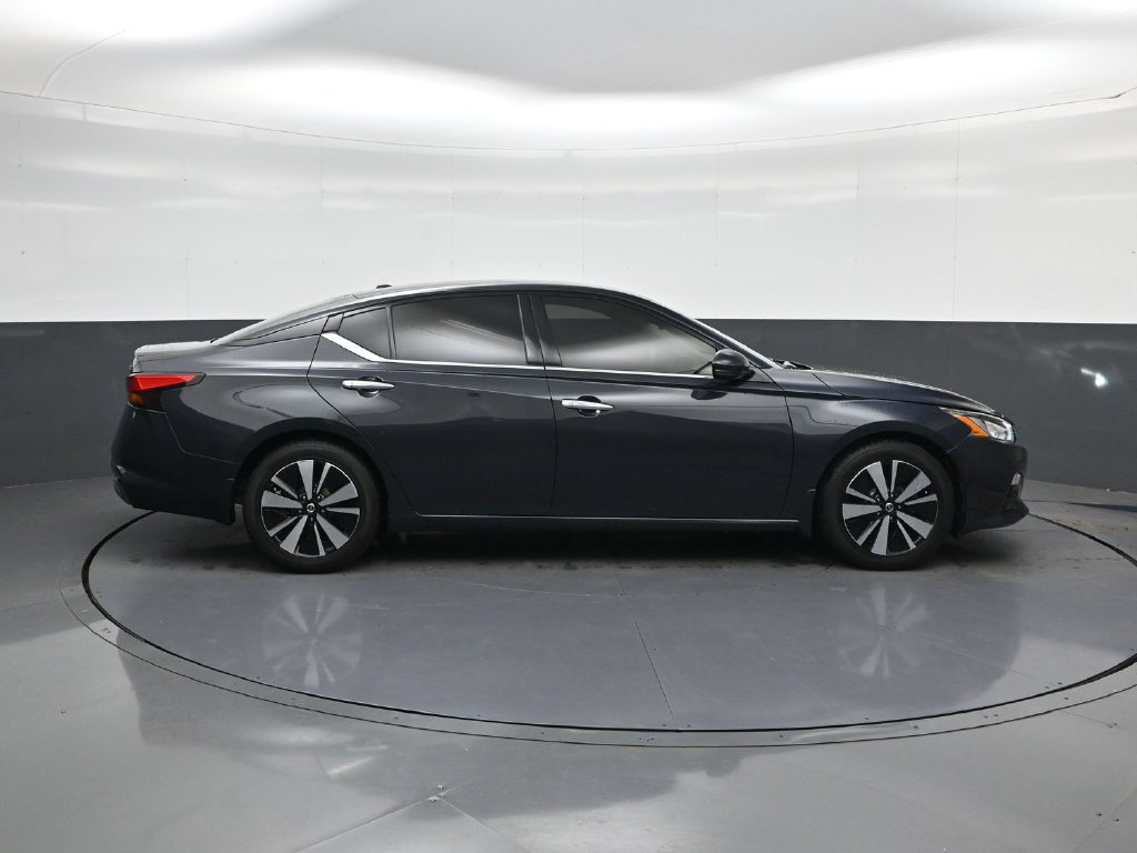 Used 2020 Nissan Altima 2.5 SL FWD image 11