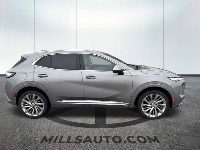 Used 2024 Buick Envision Avenir AWD/4WD image 3
