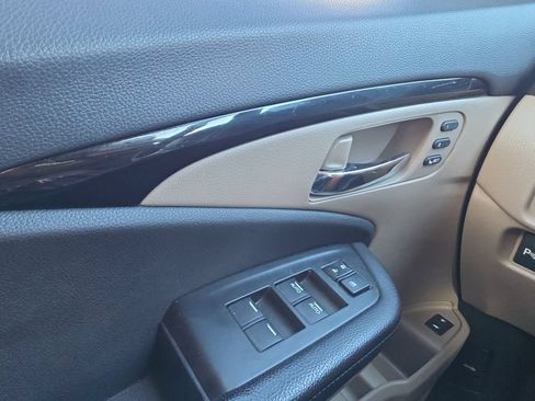 Used 2019 Honda Pilot Touring image 18