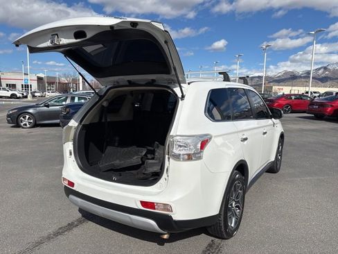 Used 2015 Mitsubishi Outlander GT image 23
