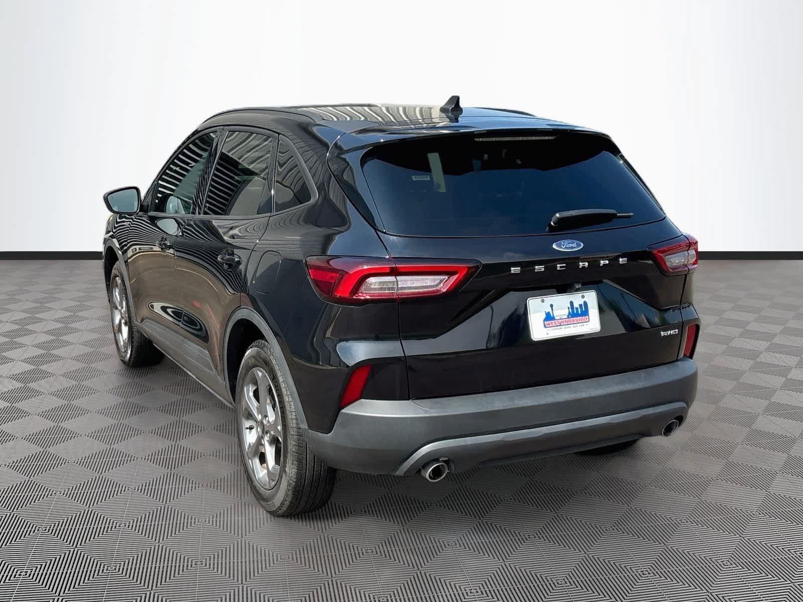 Used 2025 Ford Escape ST-Line AWD/4WD image 7