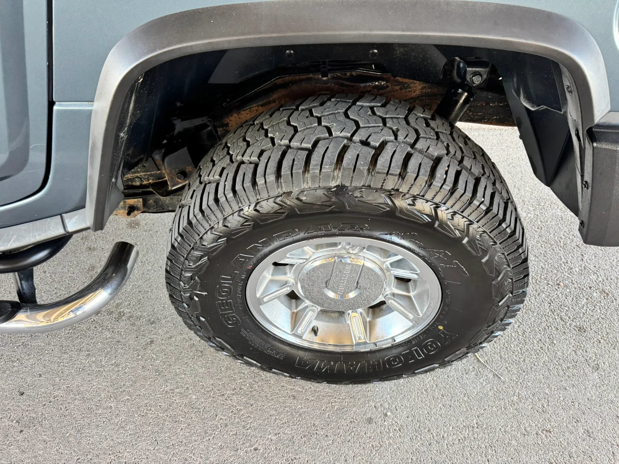 Used 2005 HUMMER H2 SUT w/ Preferred Equipment Group AWD/4WD image 31